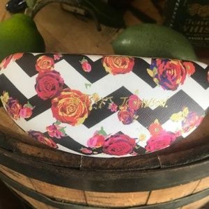Betsey Johnson Accessories - BETSEY JOHNSON Hard Aztec Rosey Sunglass Case Betsey Johnson Accessories - BETSEY JOHNSON Hard Aztec Rosey Sunglass Case
